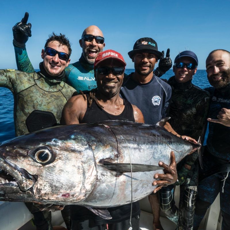 Group spearfishing